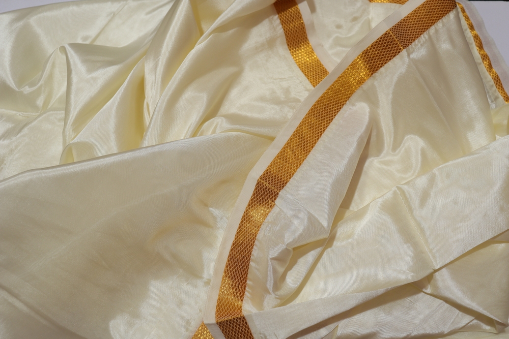 How to Choose the Perfect Pure Silk Dhoti for Weddings & Rituals